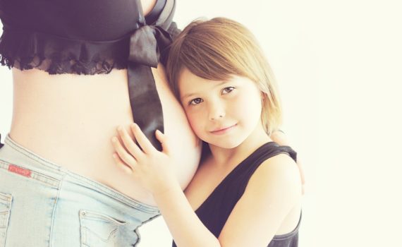 pregnant; incinta;