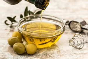 Olive oil; salute;